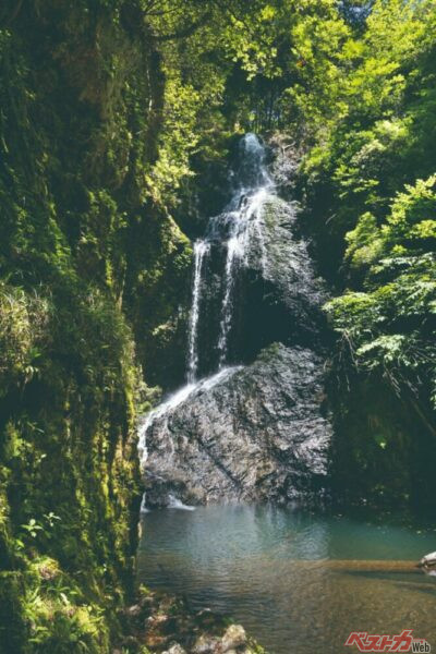 滝又の滝／京都市右京区京北細野町獅々ケ谷／（駐車場）滝又の石仏の駐車場