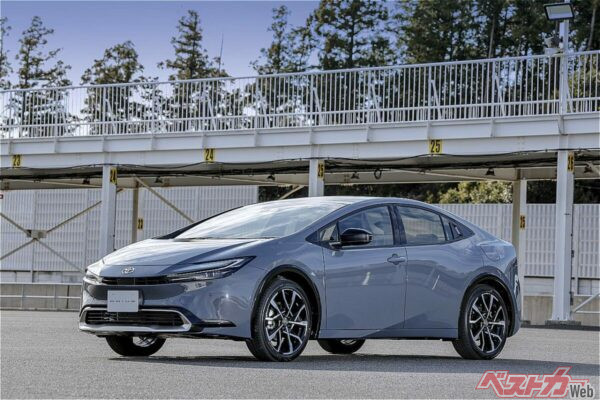 年毎に登録台数が下がっているプリウス。リコールはあったものの飽きられたとは思えないのだが……