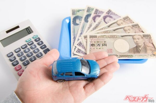 4月になれば自動車税の問題がでてくる。登録抹消は3月に済ませておくのが吉（tatsushi@Adobe Stock）