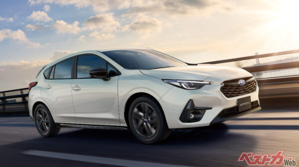 こちらは、今回紹介するST-Gグレードよりちょい高価なST Style Editionグレード。価格309万6500円~