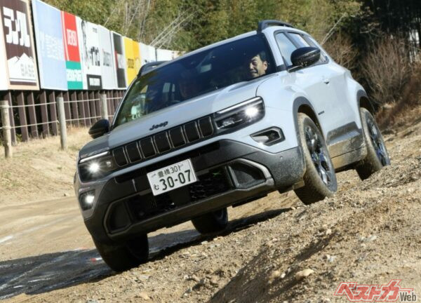 2026年3月5日に発表されたジープアベンジャー4×eハイブリッド