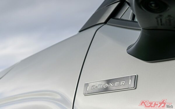 ハイブリッドだけの特典だったのにサイドオーナメント廃止に、、、