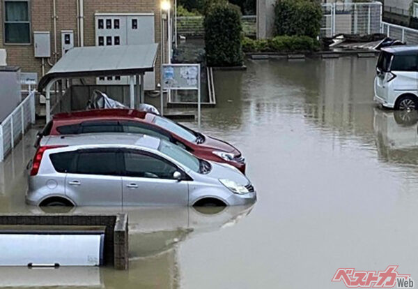 四日市の浸水事故だけでなく、今の日本は豪雨でクルマが水没する危険性が高い