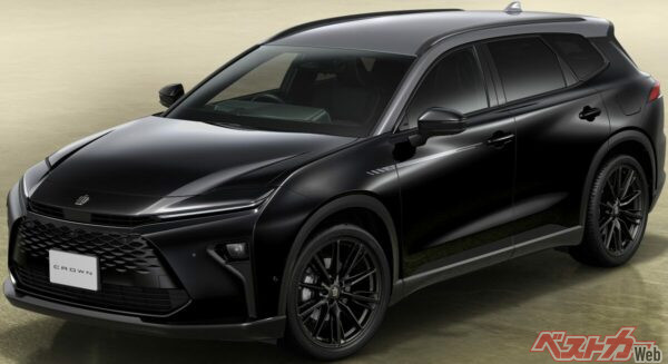 特別仕様車 ESTATE Z「THE 70th」。こちらは特別設定色 プレシャスメタル×ブラックのボディーカラーだ