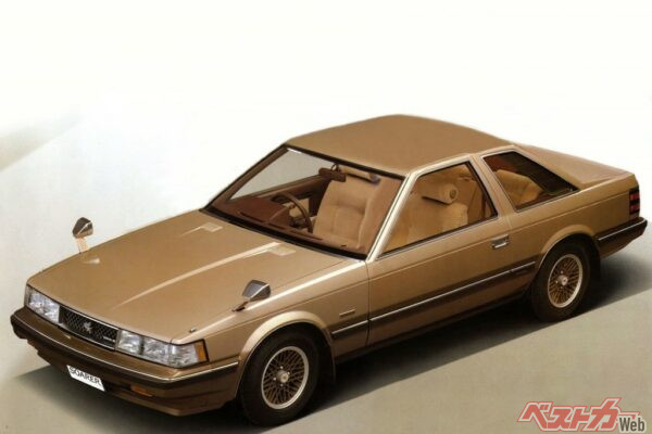 1981年登場初代ソアラ。ハイソカーブームの牽引役だった。ソアラに続くデジタルメーター採用例としてはいすゞ ピアッツァなども挙げられる