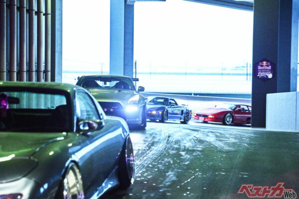 SNSでも有名なカスタムカーたちも集結する