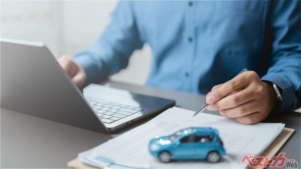 ネット型保険と代理店型保険は賢く使い分けよう（Garun Studios@Adobestock）