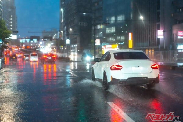 地下駐車場で274台水没……賠償はどうなる!?　運営会社破産で「国が補償」という異例の展開に