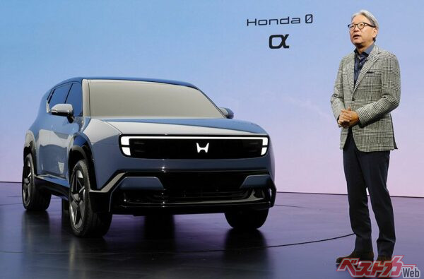 2025年10月に開幕したジャパンモビリティショーでも、「Honda 0 α」を世界初披露。「2027年から日本やインドを中心に、グローバルでの販売を予定」と発表。なんとこちらは（その後の記者会見質疑で）開発継続とのこと。マジか