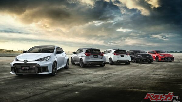 スーパーホワイトII、プレシャスメタル、プラチナホワイトパールマイカ、プレシャスブラックパール、エモーショナルレッドIIのカラーバリエーションがラインアップされている