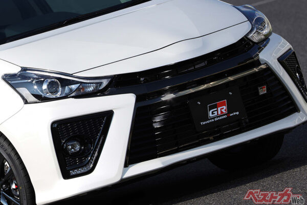 燃費の良さに走りの楽しさをプラス!!　トヨタ プリウスα GRスポーツを中古で探す!!