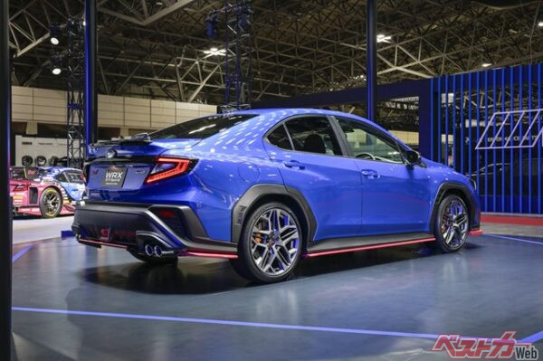 ダンパーはZF製でブレーキは18インチのブレンボとなり、フロントはポッド対向、リア2ポッド対向となる