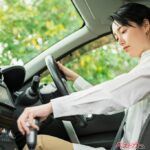 AT車は信号待ちでDのままが正解？ Nに入れる？ Pはアリ？ クルマにも人にも優しい「最適解」