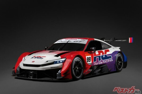 2026年にシビックからプレリュードに変わったことで話題のスーパーGTマシンも展示！