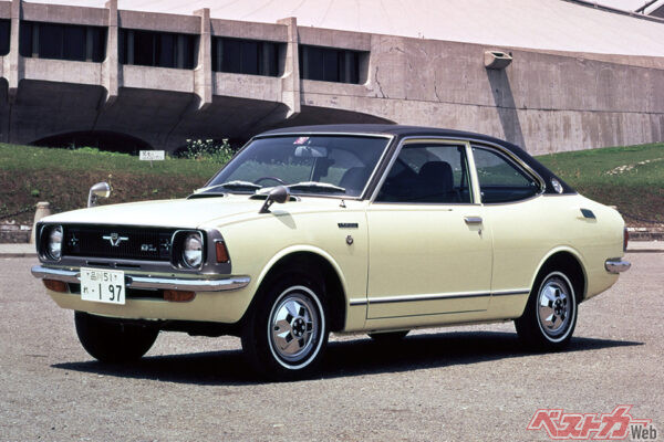 日本ではカローラクーペ、ドイツではカローラ1211クーペとして1971年に発売された