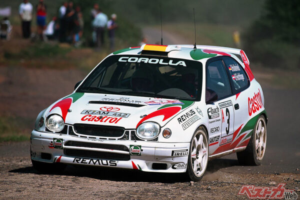 1990年代後半にはWRCに再参戦。セリカの強力な4WDシステムとエンジンを詰め込んだ一台