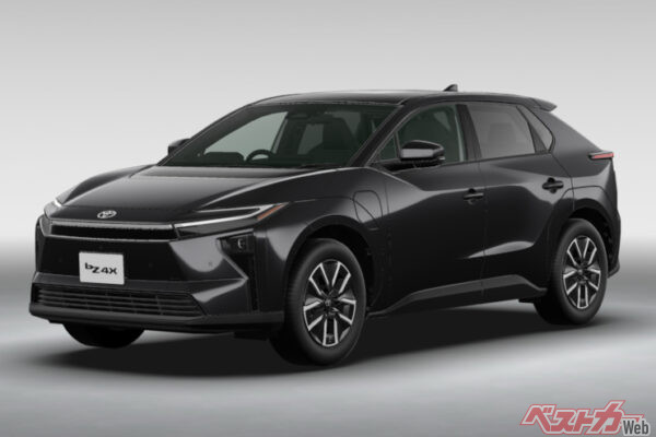 一部改良によって中身が大きく進化したbZ4X。画像はbZ4Xのアティチュードブラックマイカ