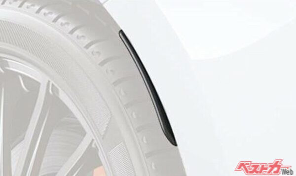 先代のスバル BRZに用意された「リヤアーチフィン」。規定をクリアするためのパーツであると同時に、エアロパーツとしても効果を発揮する