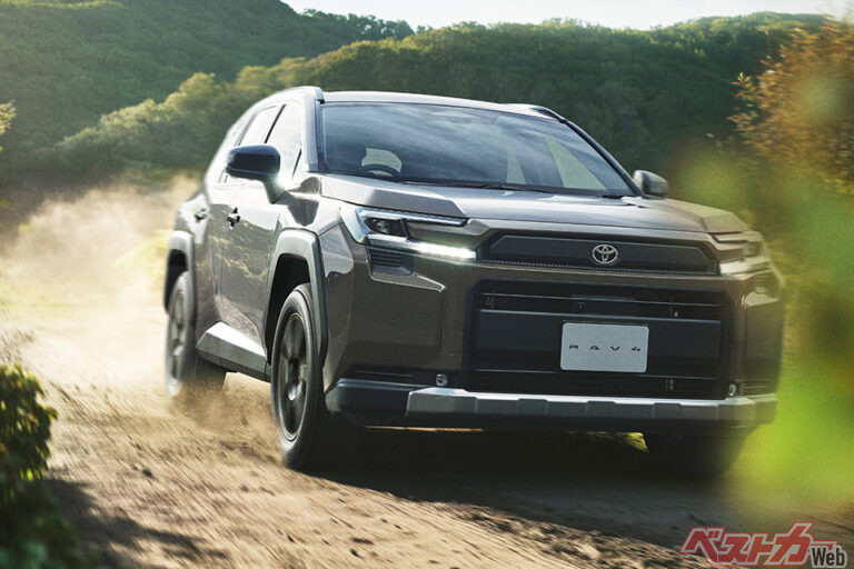 新型RAV4賢くなりすぎ!!　買ってわかった運転支援システムが超絶使えるモノに!!　でも改善点もあった