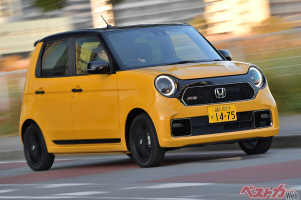 MTで乗りたいスポーティカーからのダウンサイジングなら、6速MTを選べるホンダ N-ONE RSがいい