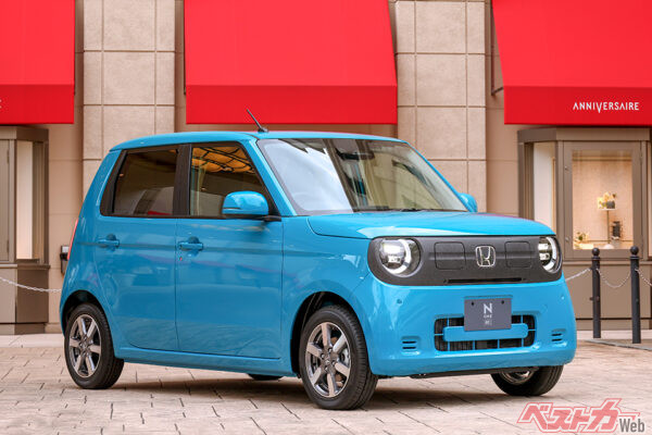 小沢コージ氏のおすすめトップはホンダ N-ONE e:。国の補助金が57万4000円あるため、実質的負担金は210万円程度