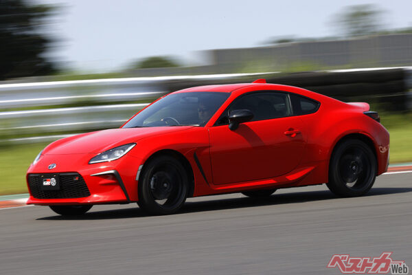 ドライバーの操作に斬れ味鋭く応える「後輪の剣」トヨタ GR86