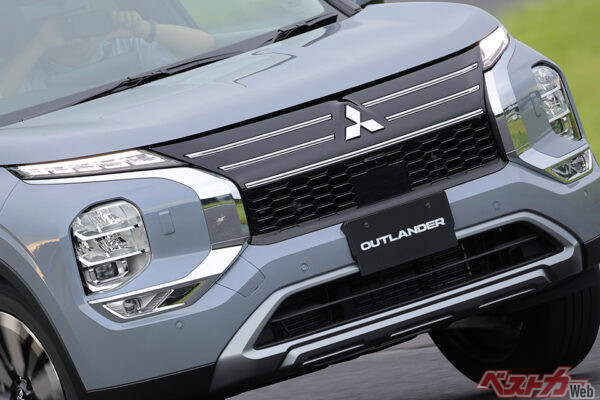 すぐ買える良いクルマもあるよ!!　アウトランダーPHEVは充電可能が嬉しいは間違いなく買い得でしょ！