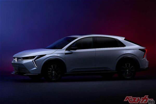 ホンダの新型インサイト。実車は背が高くサイズ以上に堂々とした印象