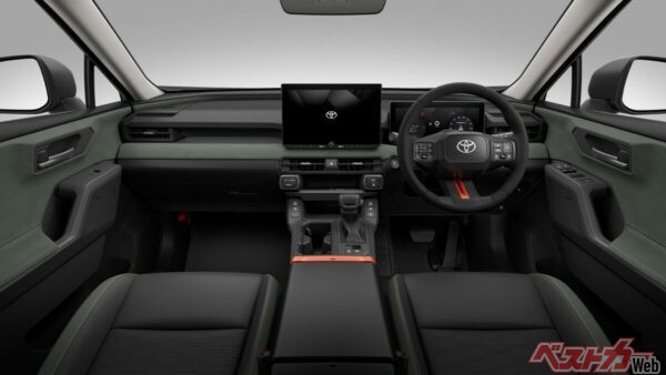 新型RAV4のインテリア。次期ライズも、デジタルメーターや大型センターディスプレイの採用で、先進性と質感を高めたコックピットになる見込み