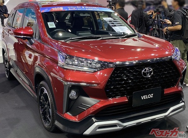 主に東南アジア市場で販売されている3列シートMPVの「VELOZ（ヴェロッツ）」