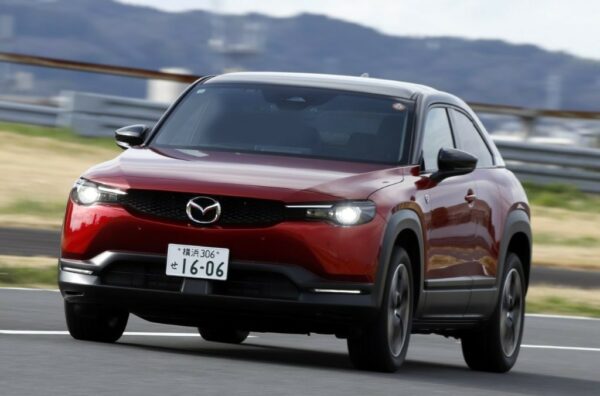 発電用のロータリーエンジンを搭載したMX-30