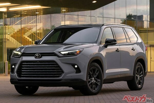 トヨタのグランドハイランダー。全長5116mm、ホイールベース2946mmという巨漢。謎のスバル車はこいつのBEV版か？