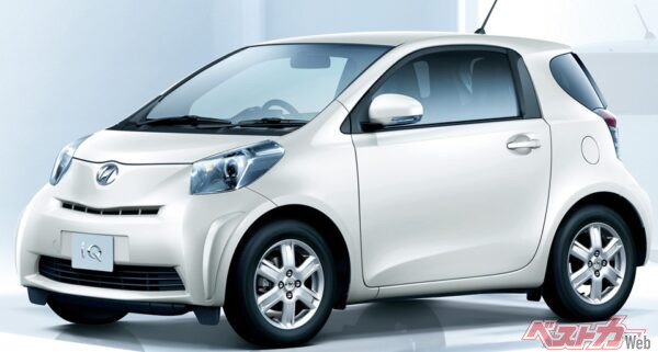 トヨタとアストンがまさかの血縁!? 顔は別モノ、中身は同じ“意外すぎる兄弟車”の正体