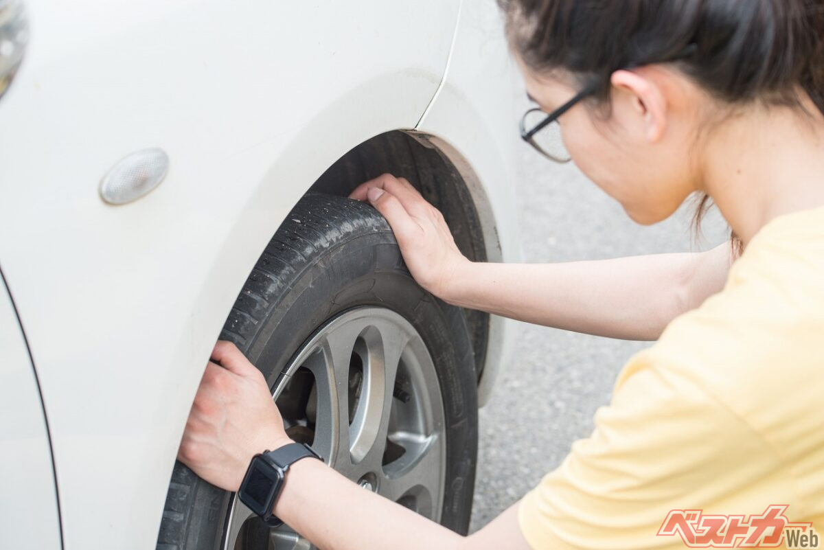 Is it time to switch to summer tires? Why driving worn-out snow tires is extremely dangerous!