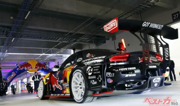 白もいいなぁ!! このコンケイブっぷりったら見惚れちゃうレベル