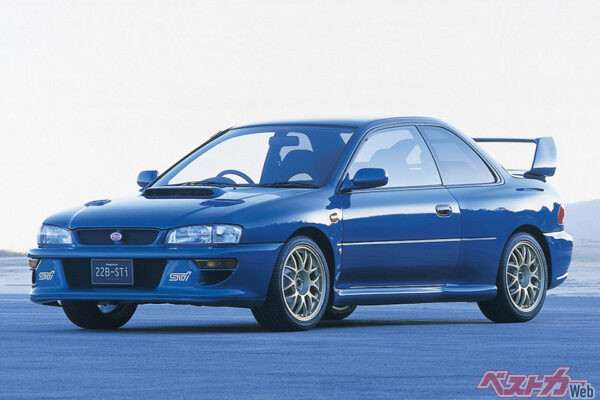 スバル インプレッサ22B STIバージョン(1998年)。初代インプのクーペはWRカーのベースにもなり、22Bは「WRカーのロードカー版」というキャラでもあった