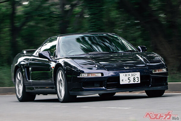 ホンダ NSX(1990年)。フェラーリやポルシェに引けを取らないミドシップスポーツ