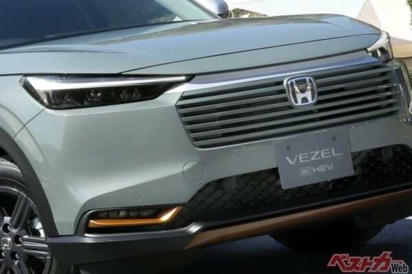 人気になるのもわかるわ、、、　ヴェゼルの上級モデルは300万円台でもワンランク上のクルマに余裕で匹敵!?