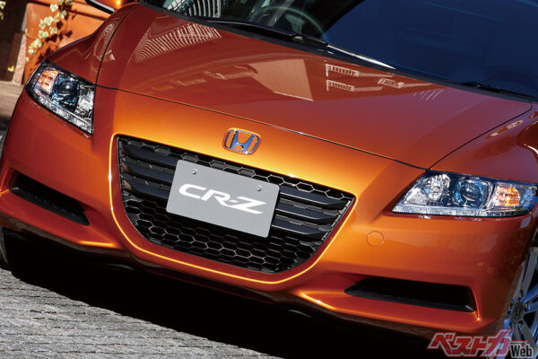 “CR-X風×低燃費”なのに6MTの「ホンダ CR-Z」って最高じゃん!!　手軽に楽しめるエントリークーペの実力