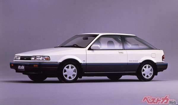 マツダ エチュード（1987年）。5代目ファミリアベースのスペシャルティカー。3ドアハッチだが、ビルトインスポイラーでクーペ風に。人気が出ず、3年で消えた