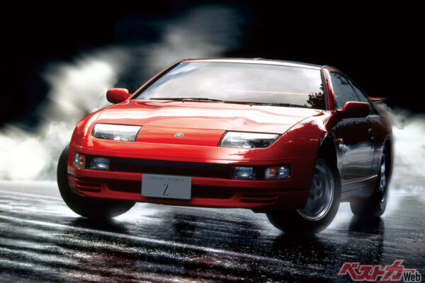 日産 フェアレディZ(1989年登場)。国産車初の280psを達成した3L・V6ツインターボを搭載し1989年登場。3L・V6のNAは230ps