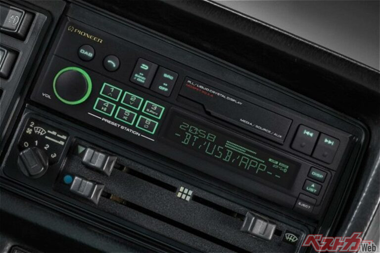 1980年代のカーステ復活!! まさかカセット入る??? パイオニアの最新ヘッドユニットにおじさん号泣!!!