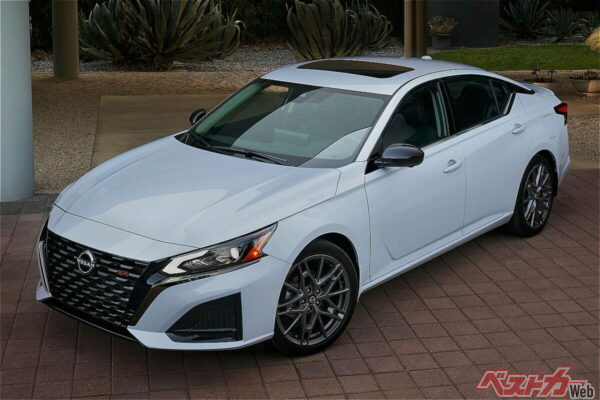 日産アルティマ。日本に入れるなら2Lの可変圧縮比エンジン搭載モデルを!