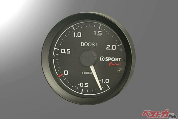 ブーストメーターは専用圧力センサーを採用し、200kPaまで刻まれる