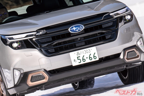 雪道でここまで違う!?　フォレスターの2モデルが別モノすぎた!!　ターボとハイブリッドの違いはどこ？