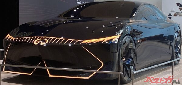 次期スカイラインのコンセプトカーとされているビジョンQeコンセプト