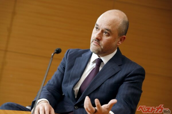 エスピノーサ氏は厳しい意見も正面から受け止めると宣言