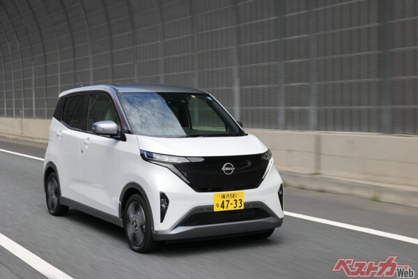 日産SAKURAのヒットは嬉しいことだが、充電ケーブル別売など軽自動車の必須要素である低価格に反する売り方もしてしまった