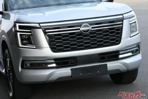 本格クロカンの土俵に新たな風か!?　日産パトロールの仕様と画像一覧