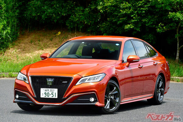 トヨタ クラウンRS（15代目ベース・2018年登場）。クラウンでもスポーティな外観で差別化が図られている